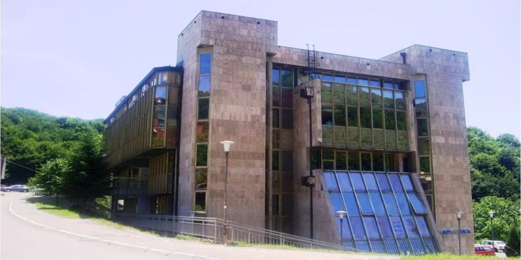 cropped-DOM-ZDRAVLJA1-3-1300x650