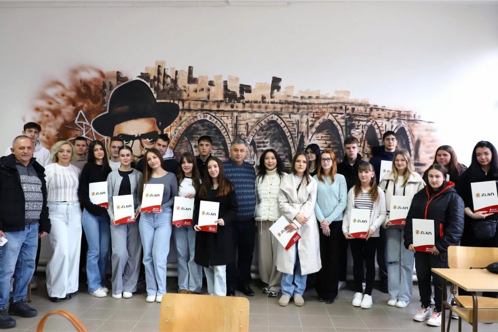 majdanpek-urucenje-sertifikata-stipendije-2025-09-1024x683