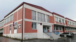Tehnicka-skola-Majdanpek-spolja-e1661779778776-1000x560